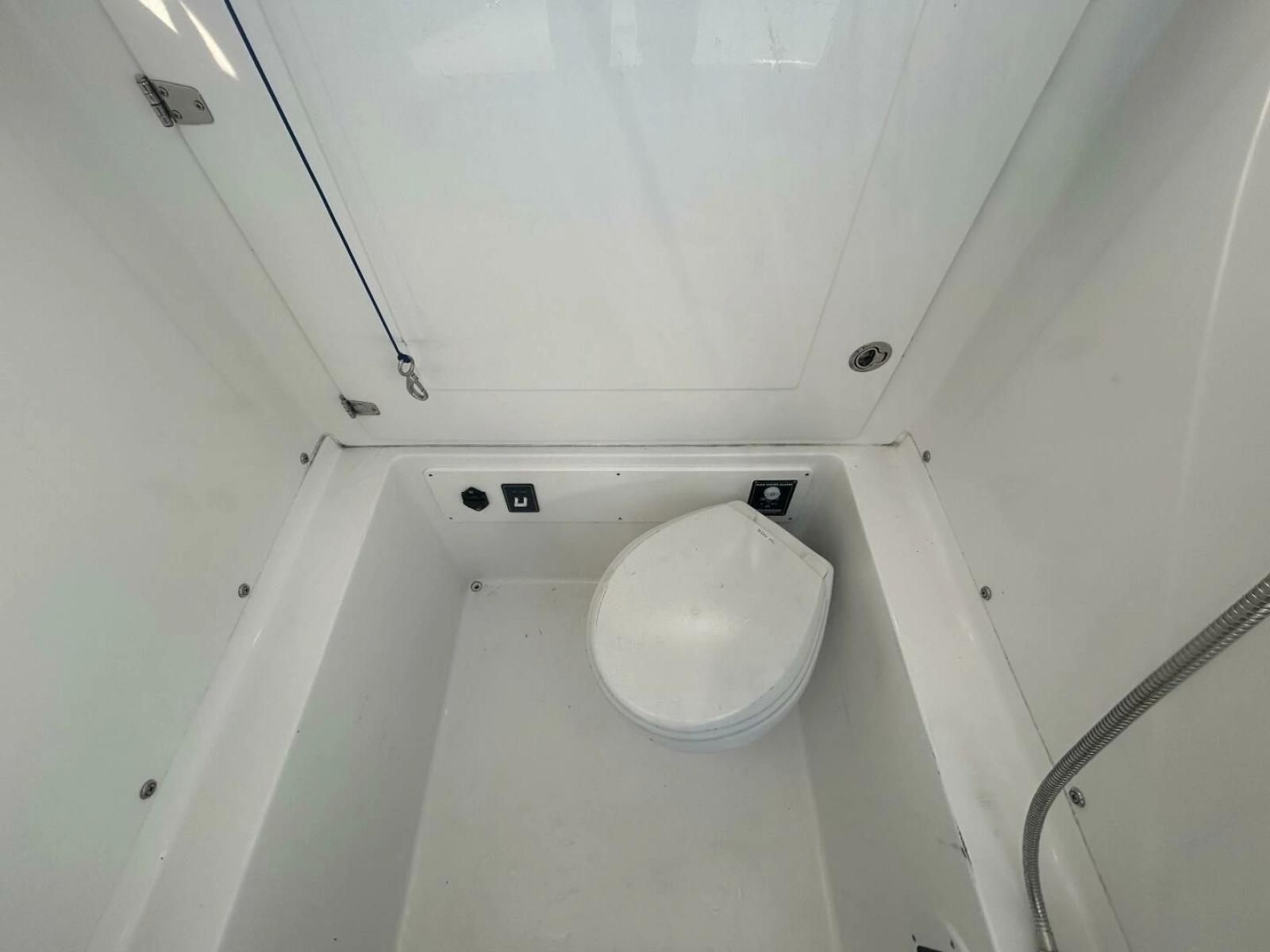 2016 Midnight Express 37 Open 37