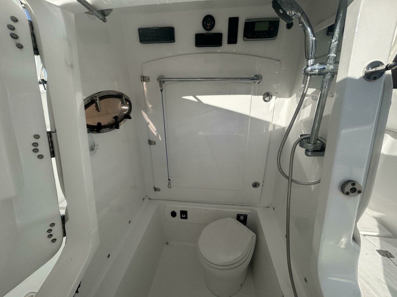 2016 Midnight Express 37 Open 37