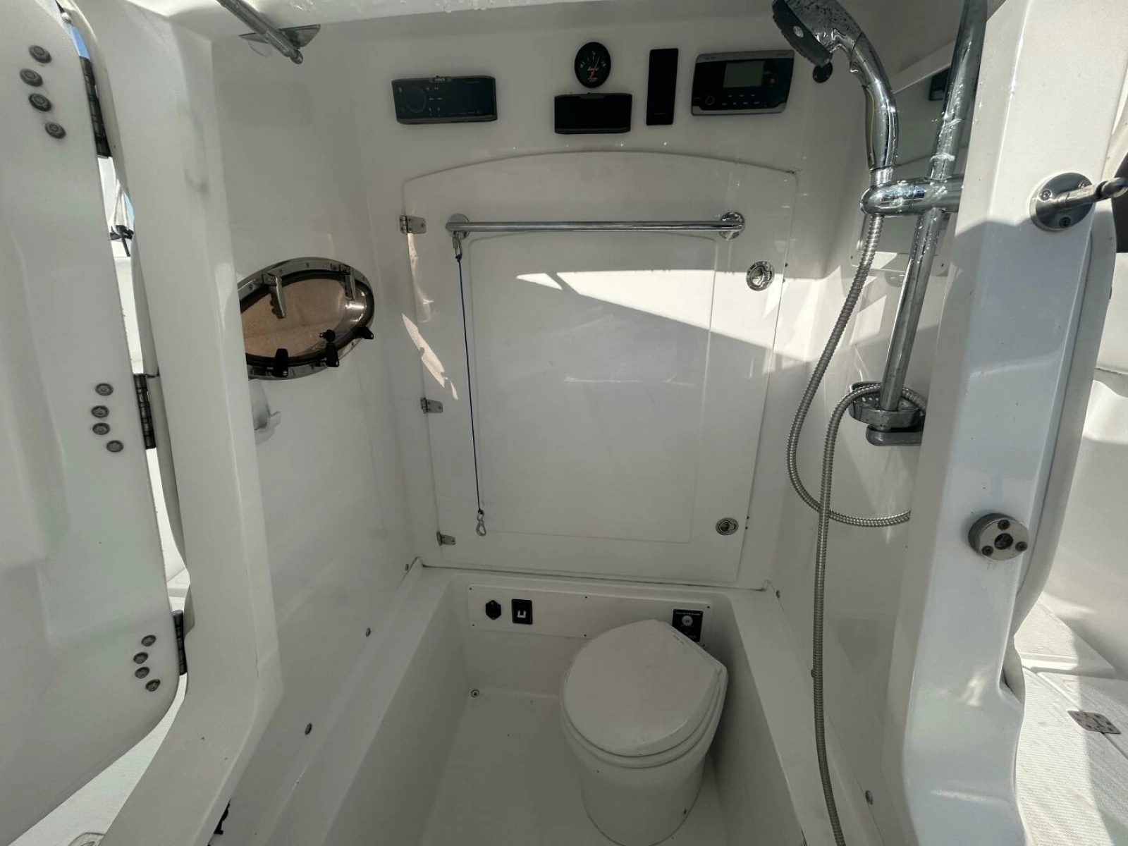 2016 Midnight Express 37 Open 37
