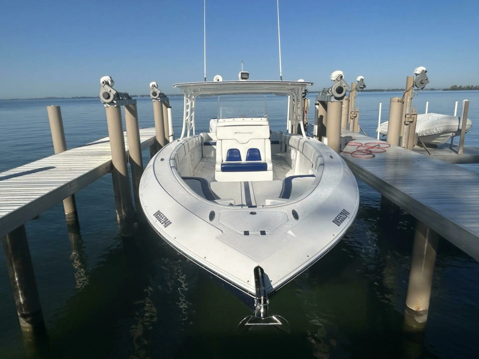 2016 Midnight Express 37 Open 37