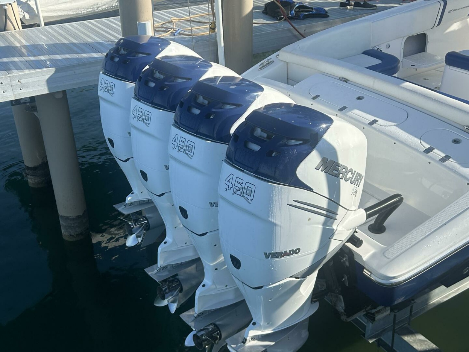 2016 Midnight Express 37 Open 37