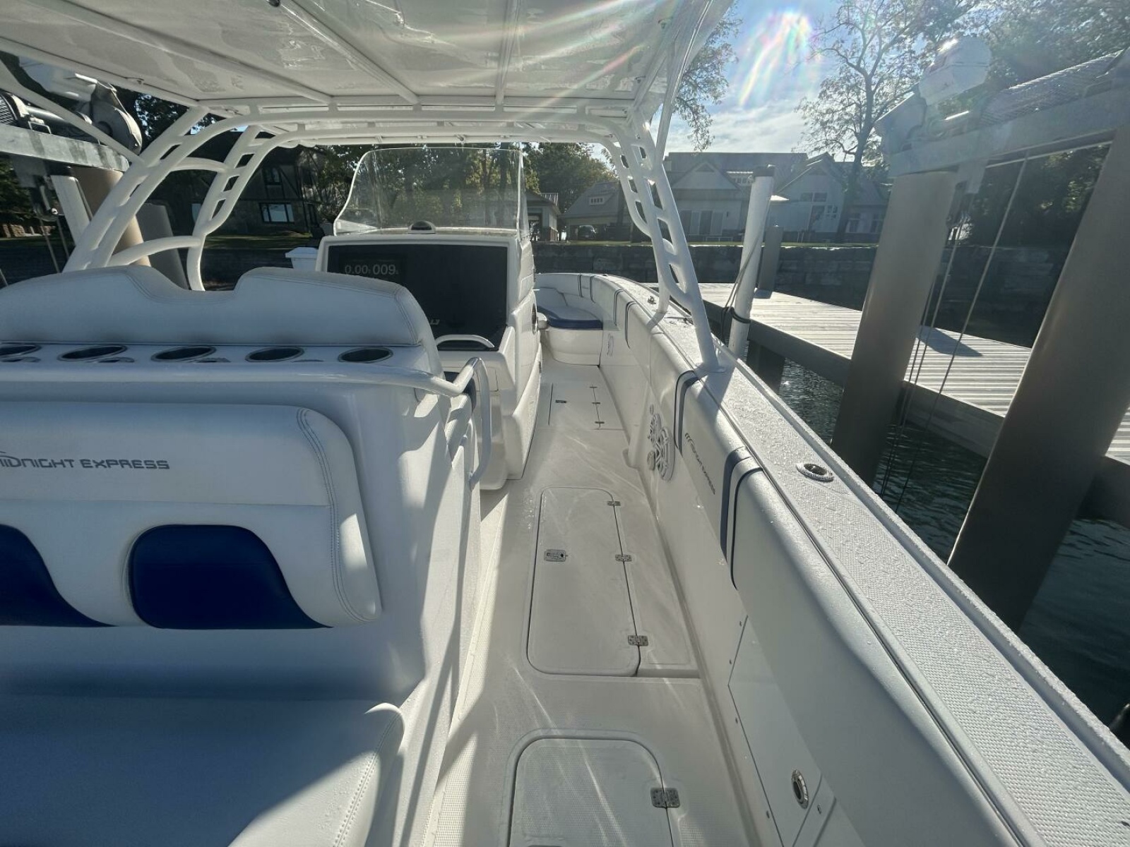 2016 Midnight Express 37 Open 37