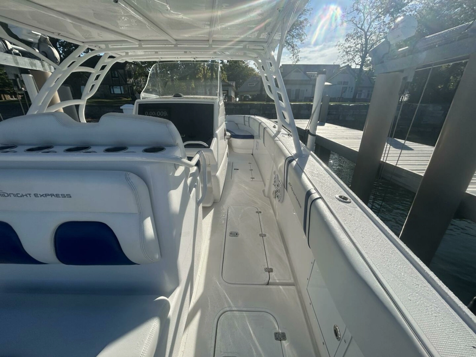 2016 Midnight Express 37 Open 37
