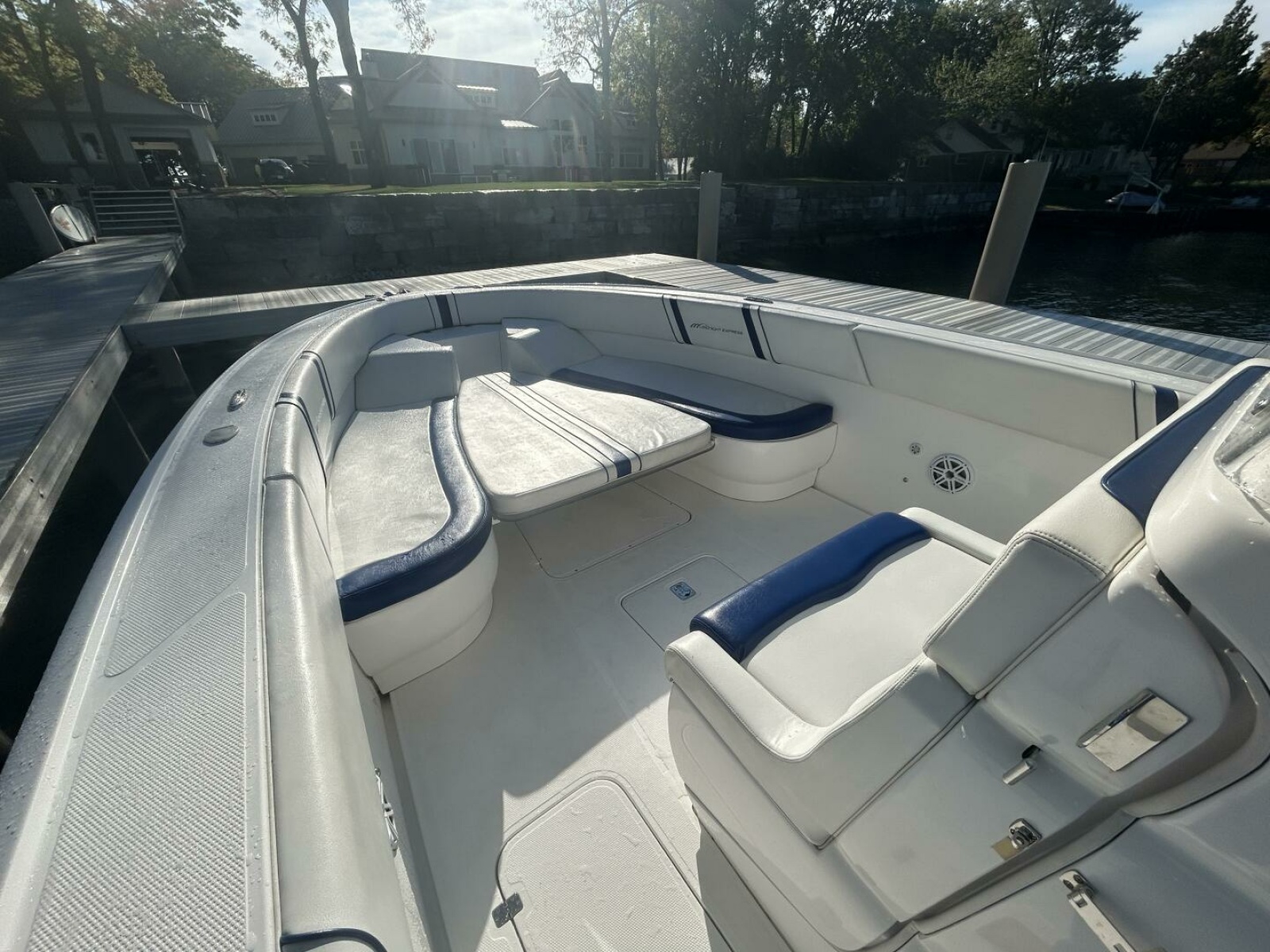 2016 Midnight Express 37 Open 37