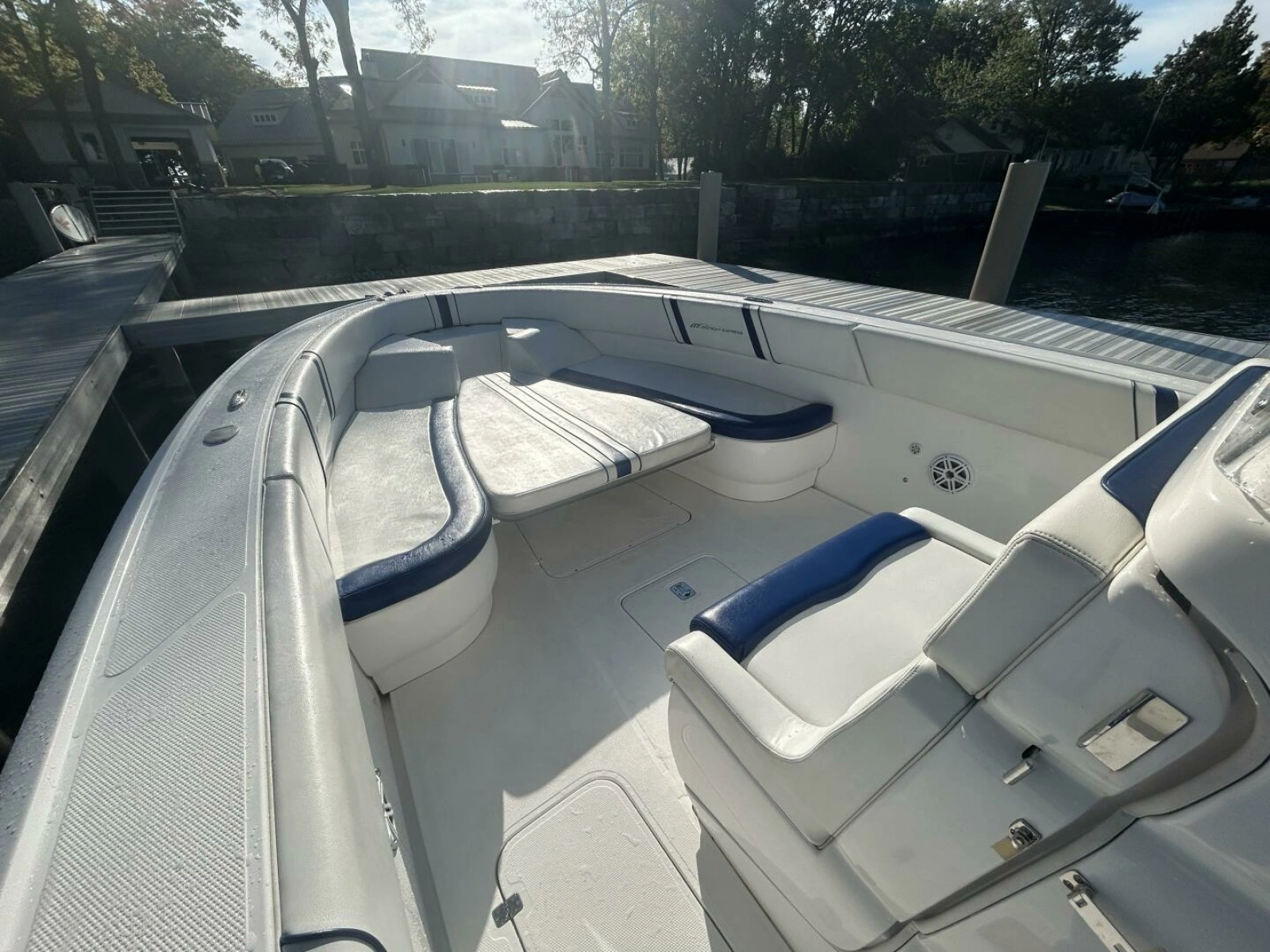 2016 Midnight Express 37 Open 37