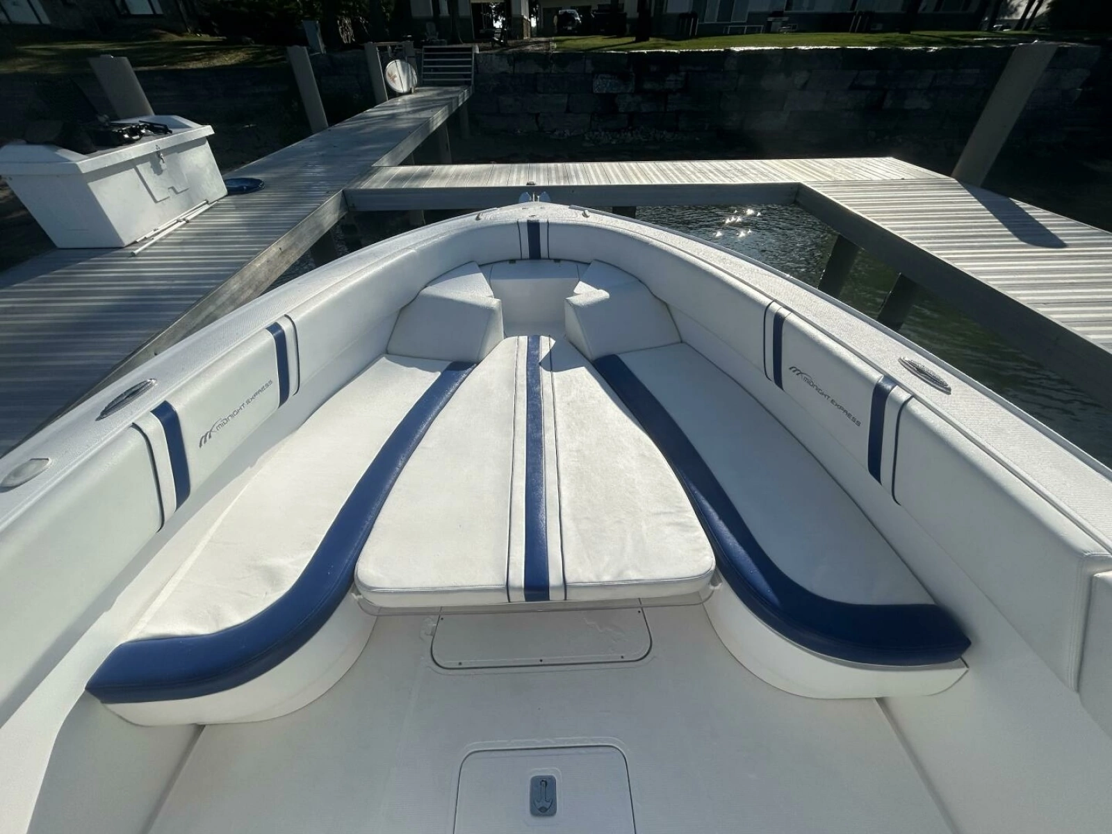 2016 Midnight Express 37 Open 37