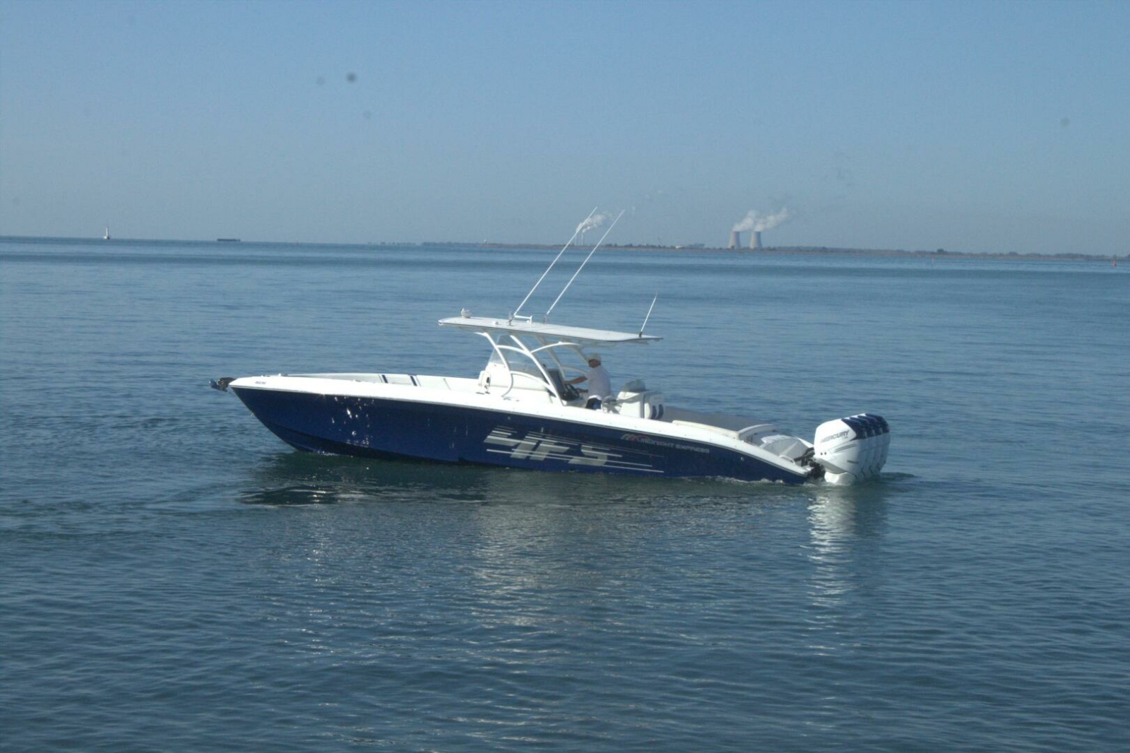 2016 Midnight Express 37 Open 37