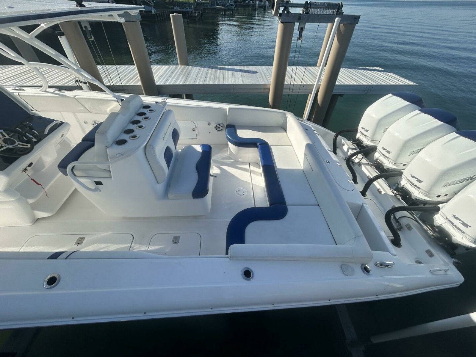 2016 Midnight Express 37 Open 37