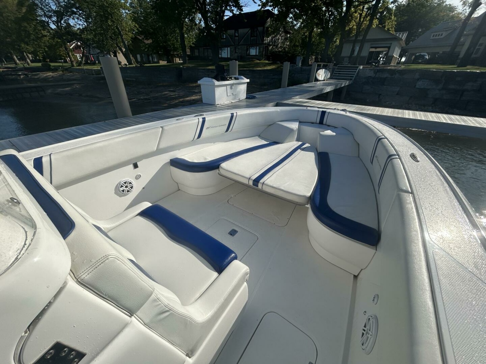 2016 Midnight Express 37 Open 37