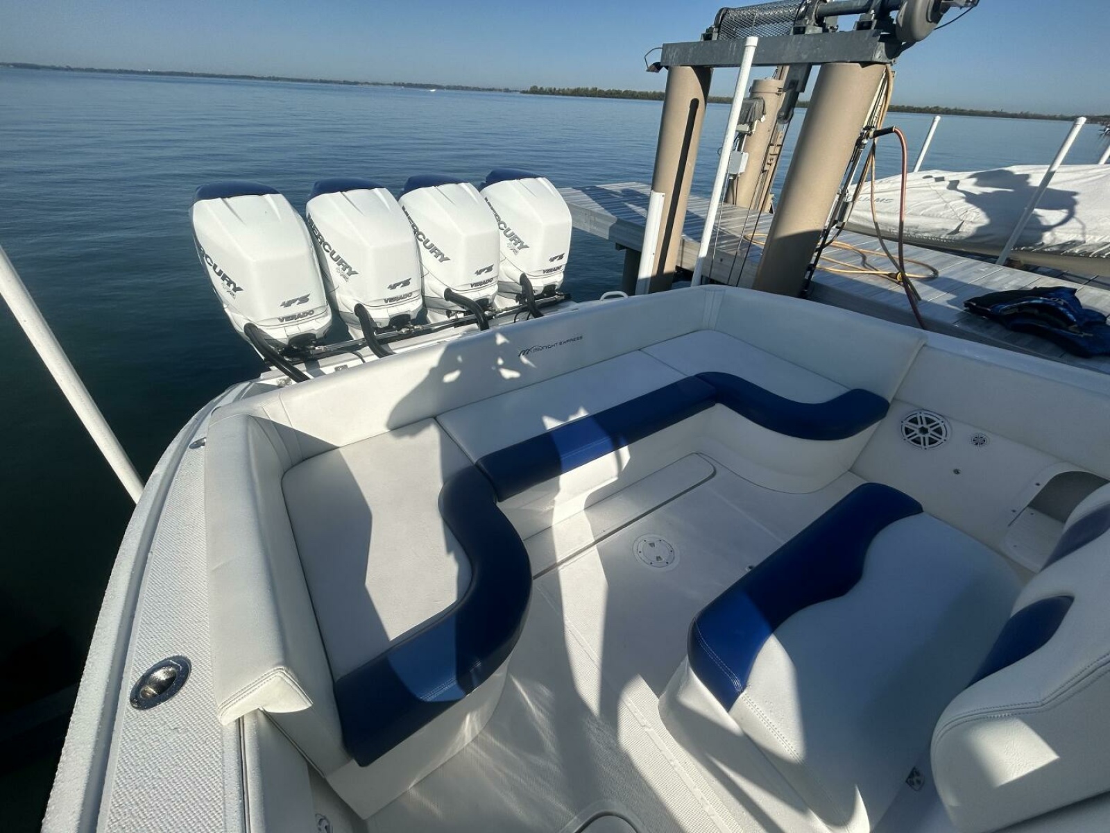 2016 Midnight Express 37 Open 37