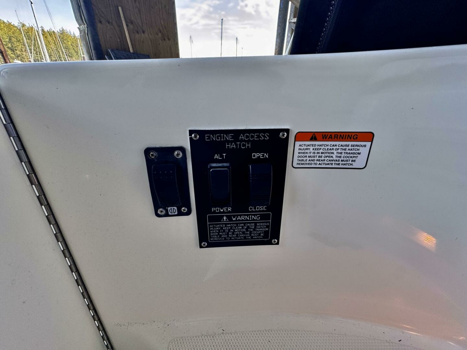 2006 Cruisers Yachts 340 Express 34
