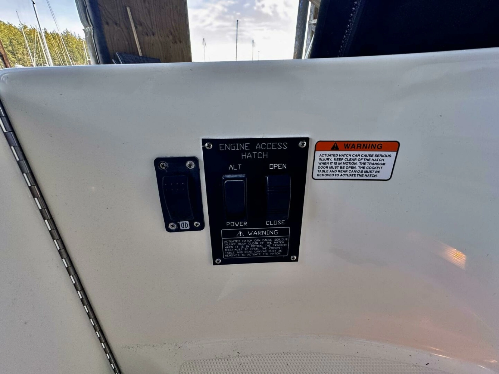 2006 Cruisers Yachts 340 Express 34
