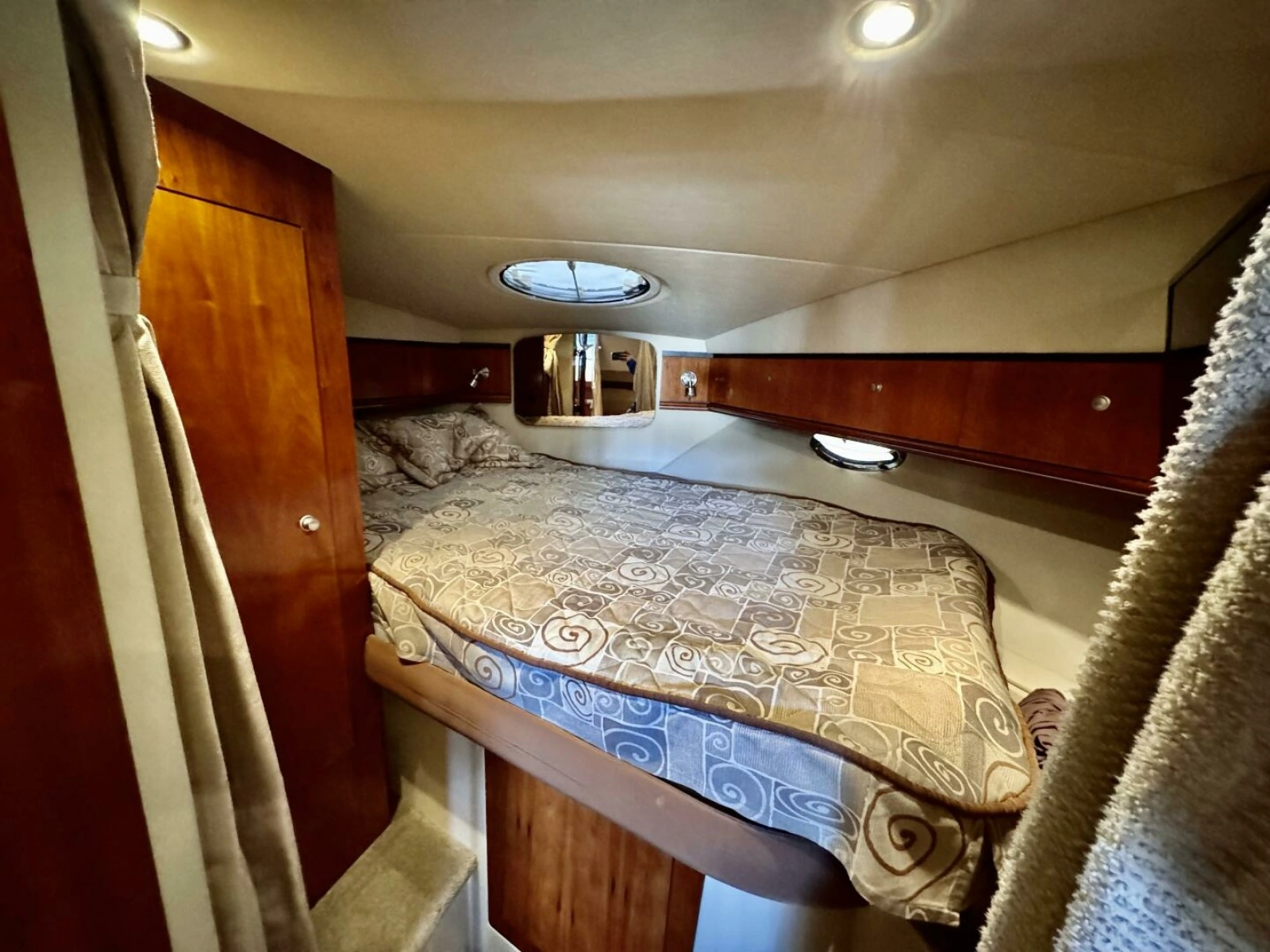 2006 Cruisers Yachts 340 Express 34