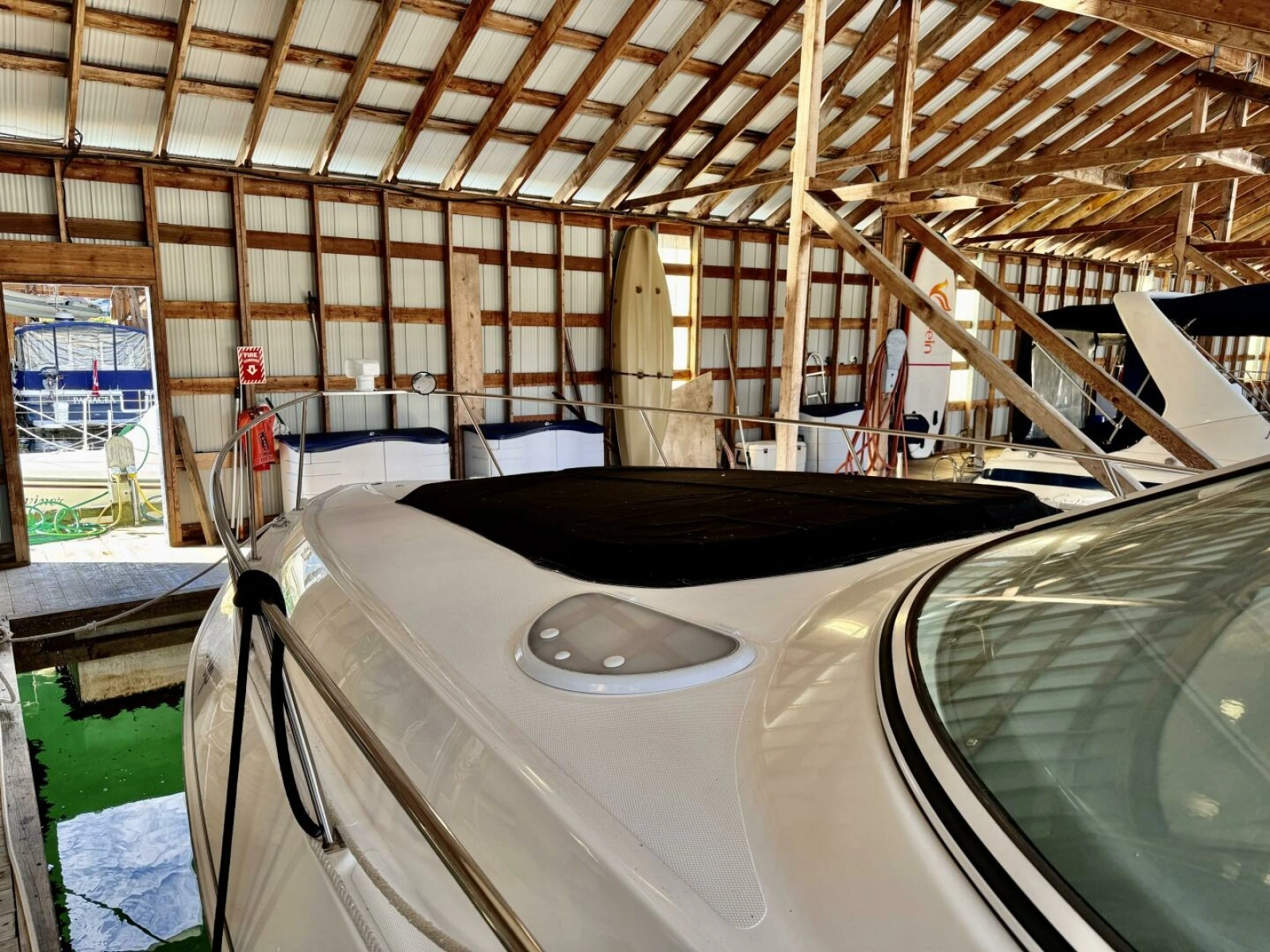 2006 Cruisers Yachts 340 Express 34