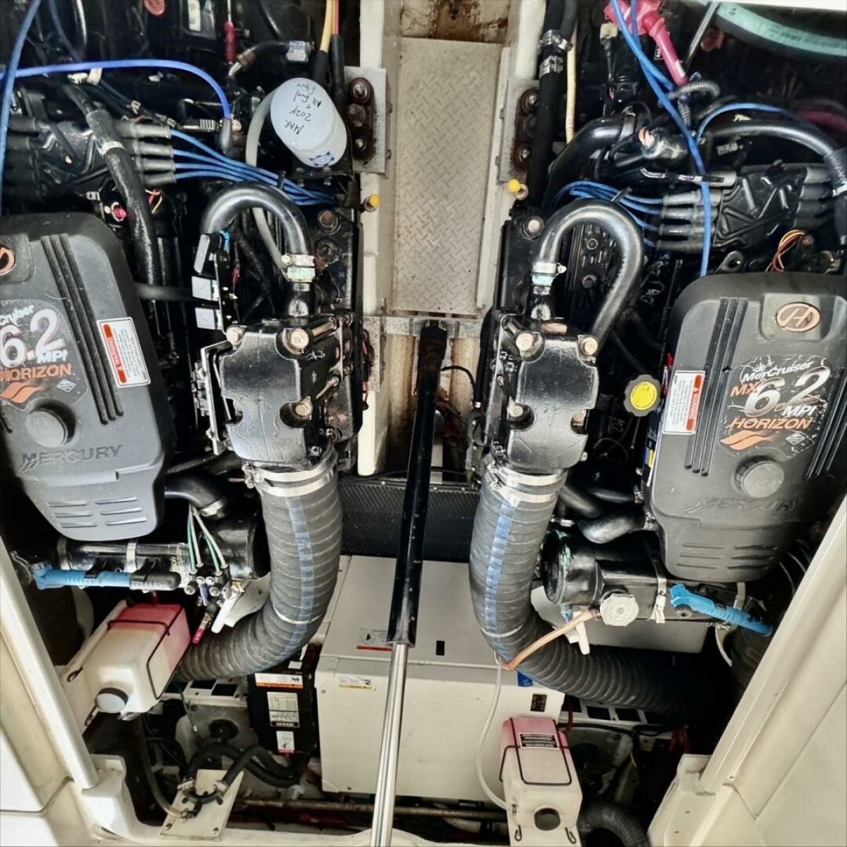 2006 Cruisers Yachts 340 Express 34