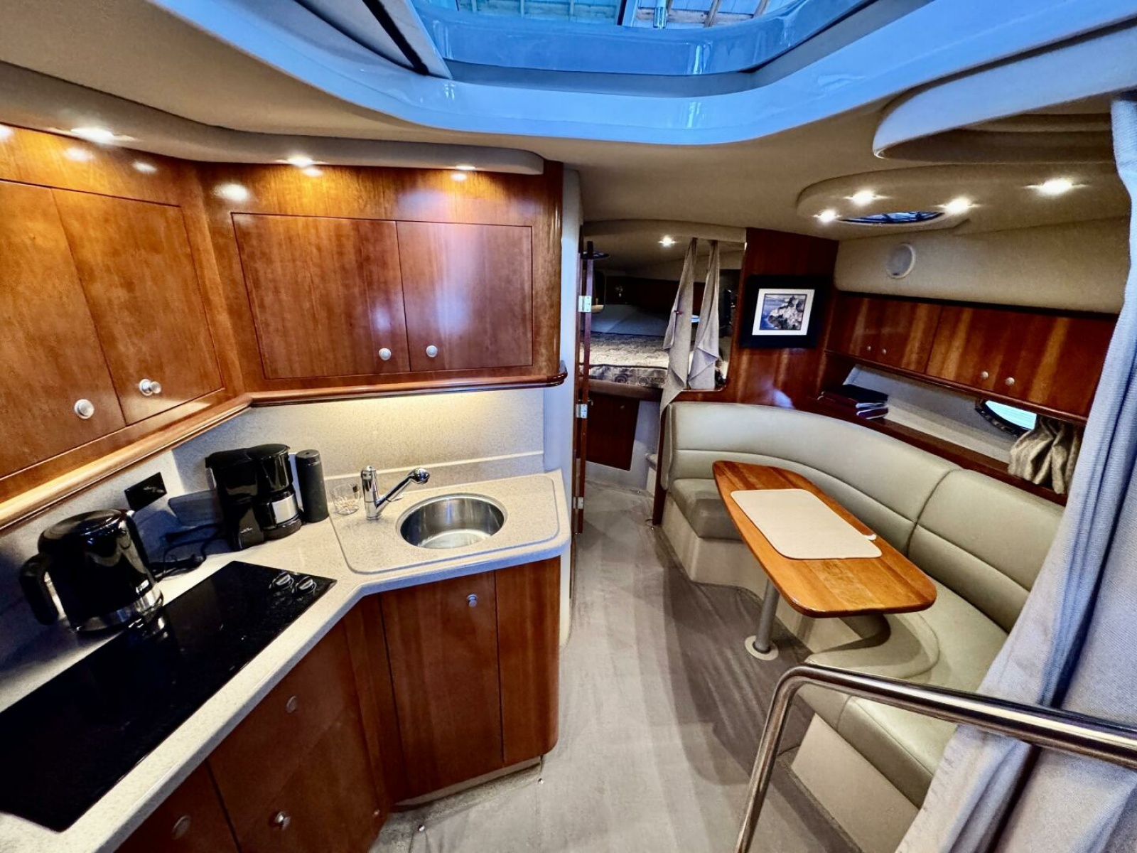 2006 Cruisers Yachts 340 Express 34