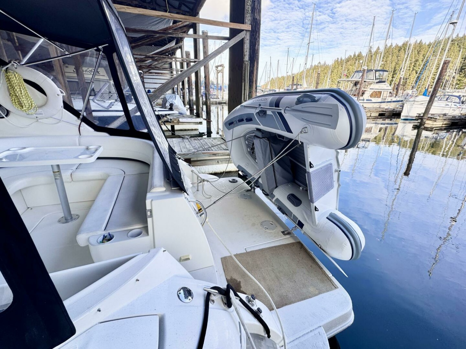 2006 Cruisers Yachts 340 Express 34