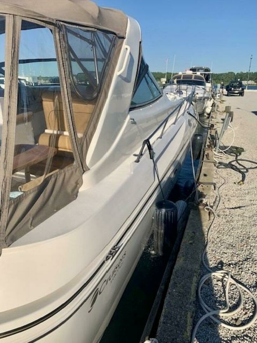 1998 Cruisers Yachts 3870 Express 38