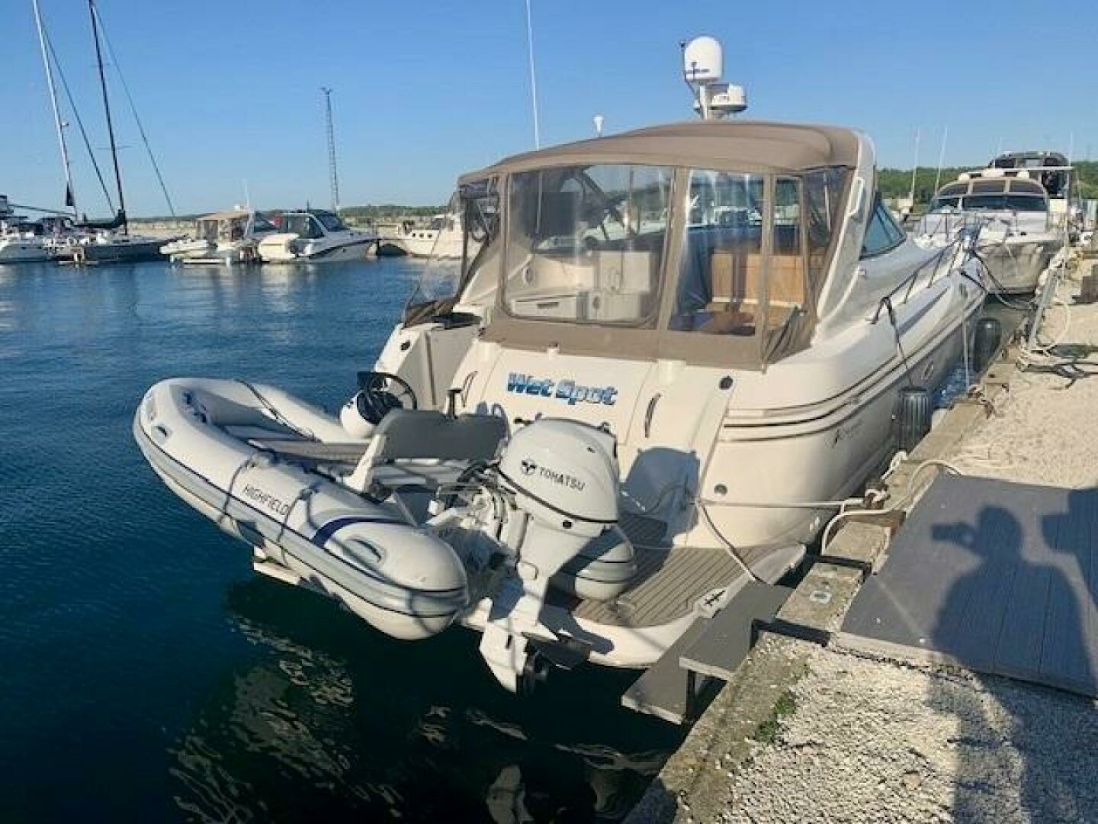 1998 Cruisers Yachts 3870 Express 38