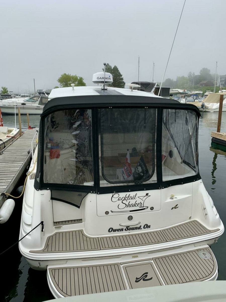 1999 Sea Ray 330 Sundancer 33