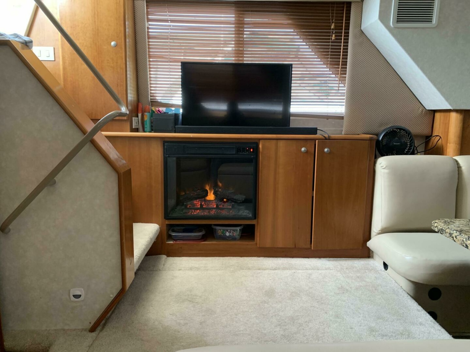 1997 Silverton 352 Motor Yacht 35