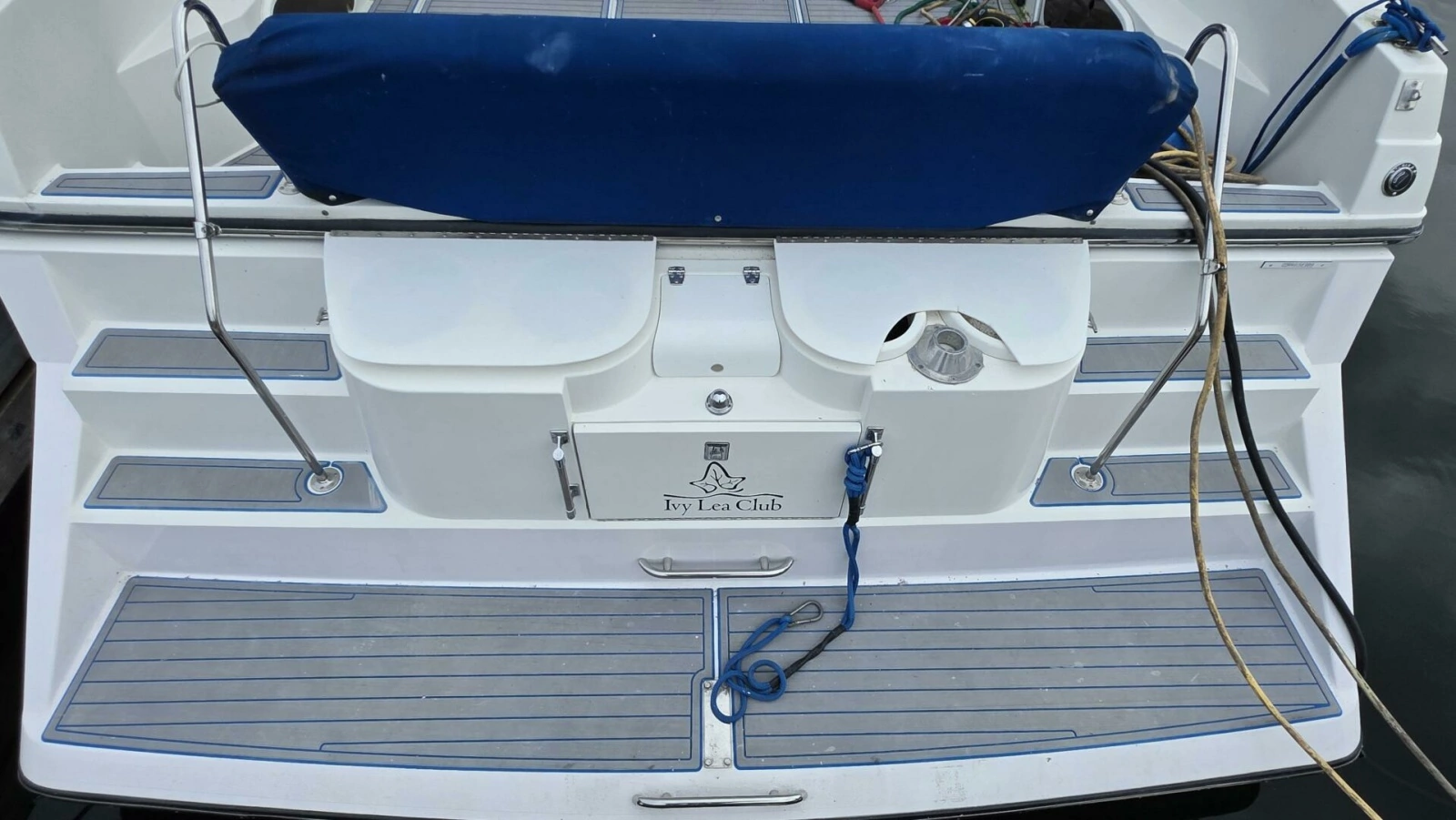 1989 Carver Santego 38
