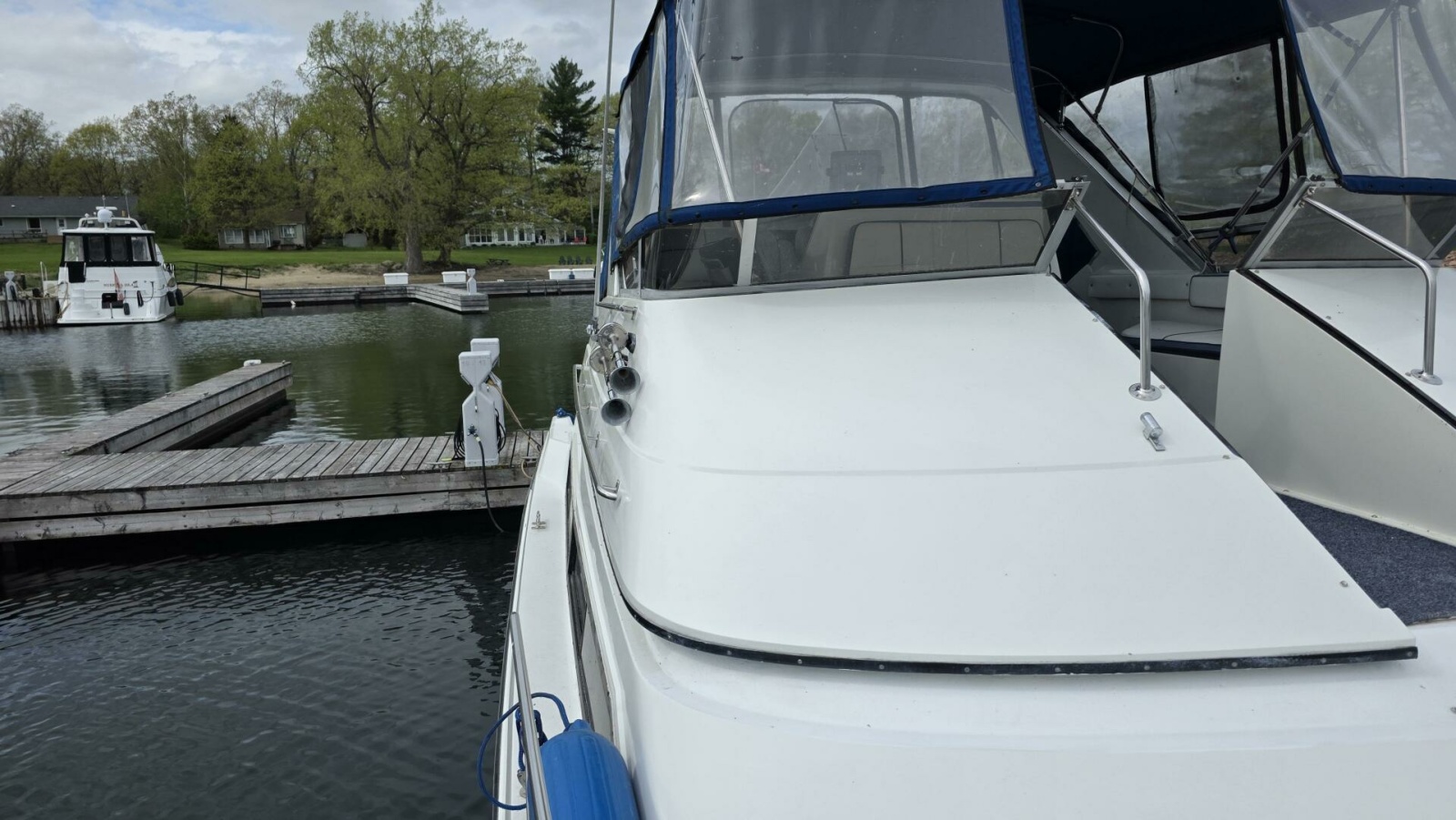 1989 Carver Santego 38