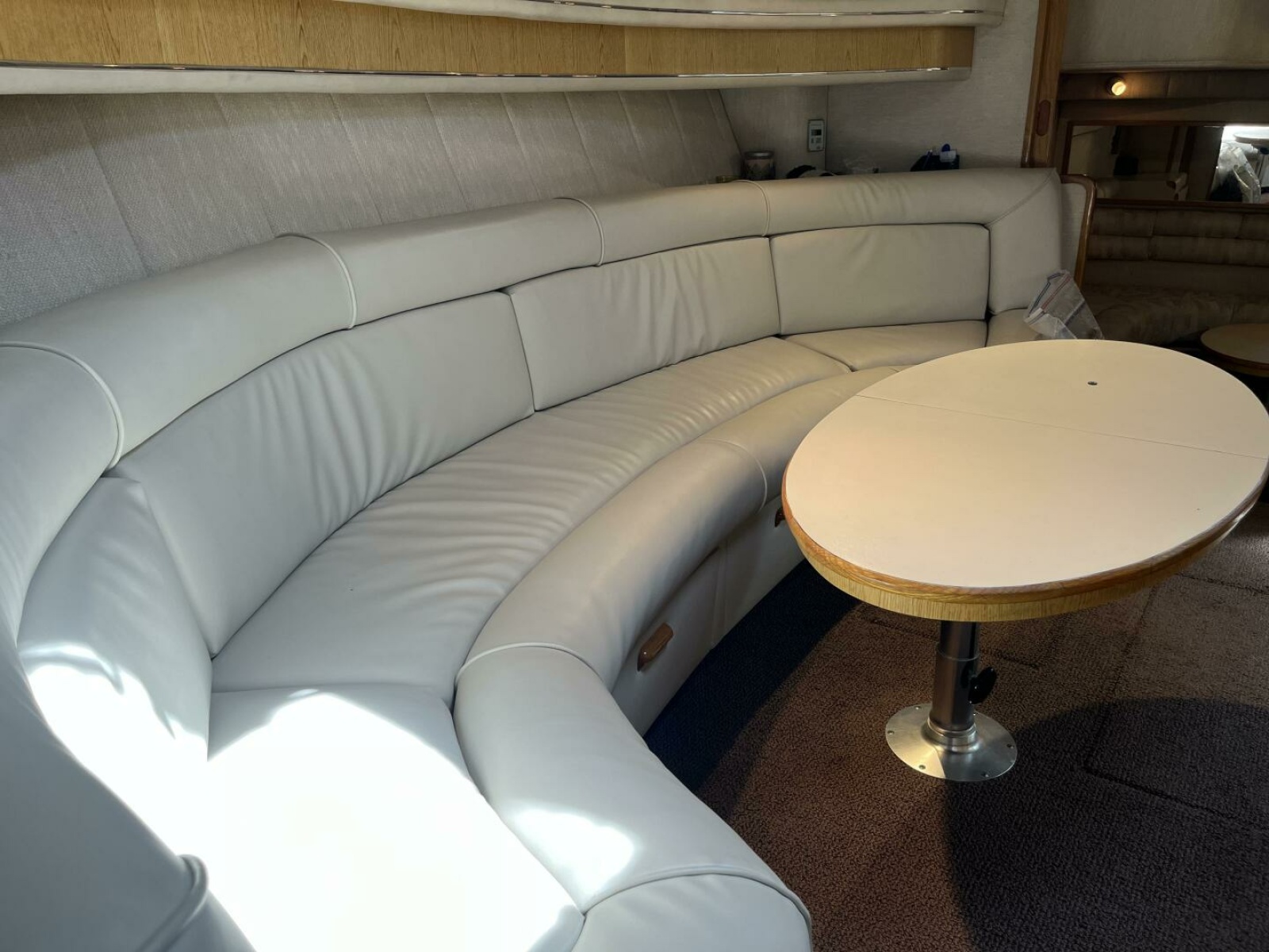 1992 Sea Ray 440 Sundancer 44