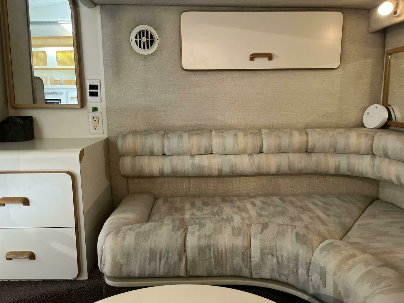 1992 Sea Ray 440 Sundancer 44