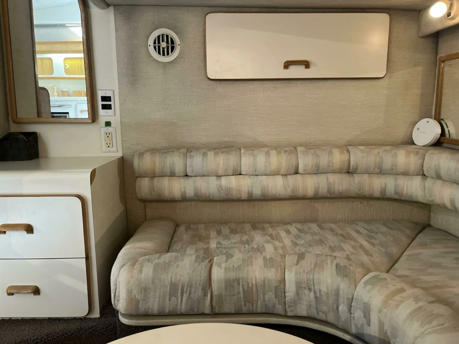 1992 Sea Ray 440 Sundancer 44