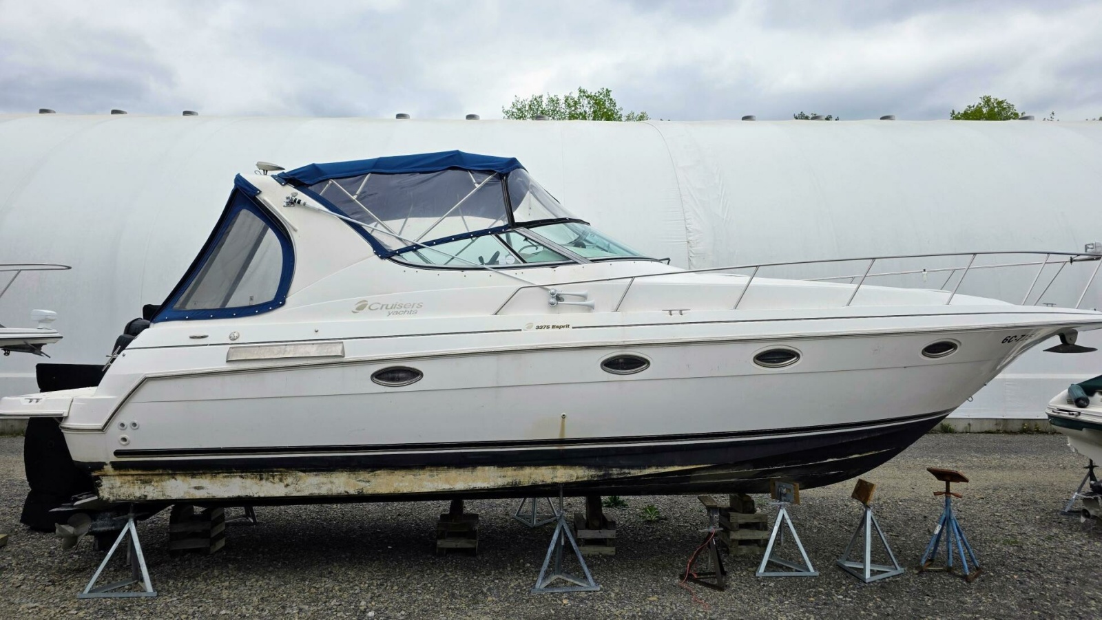 1999 Cruisers Yachts 3375 Esprit 33