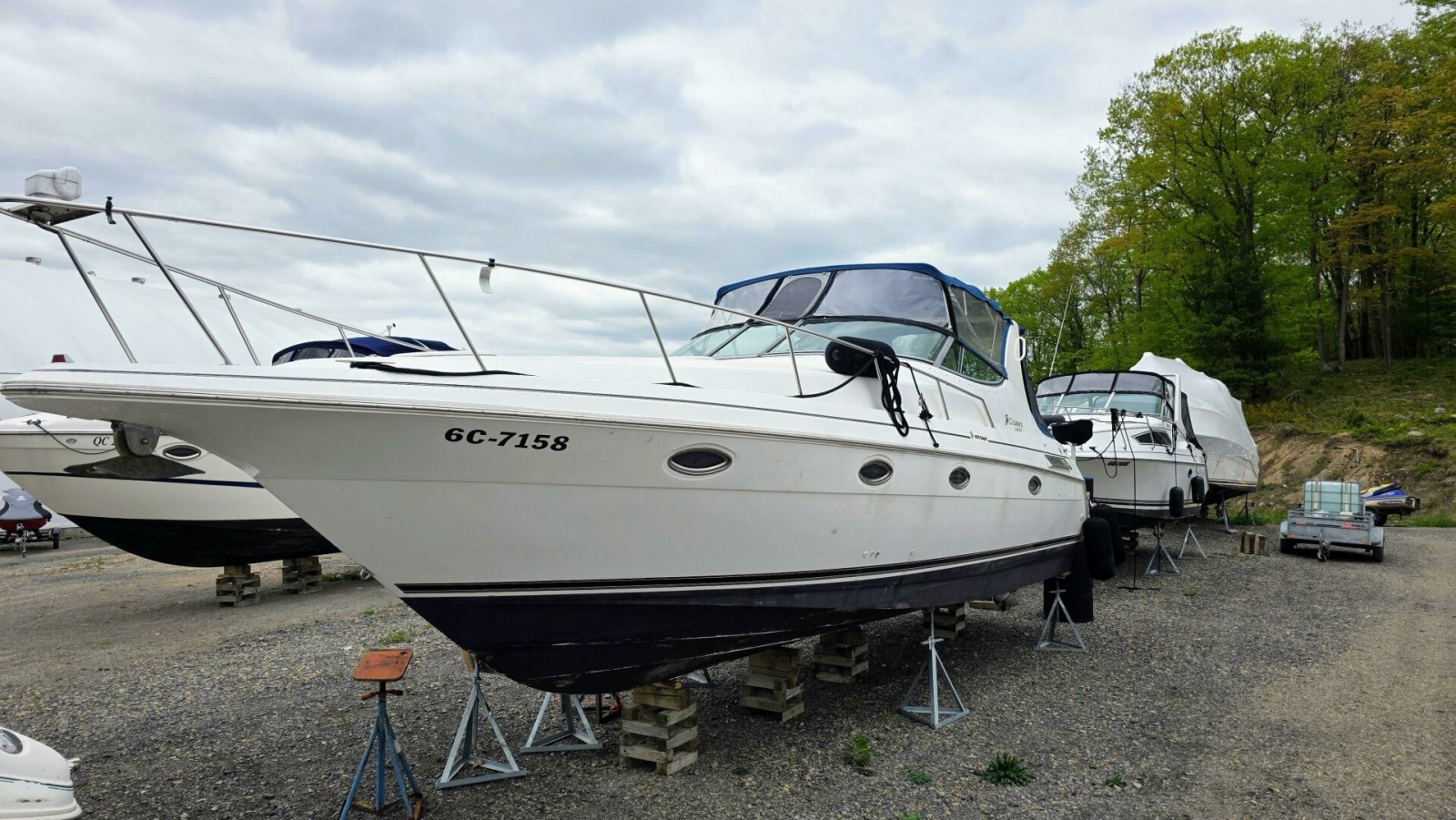 1999 Cruisers Yachts 3375 Esprit 33