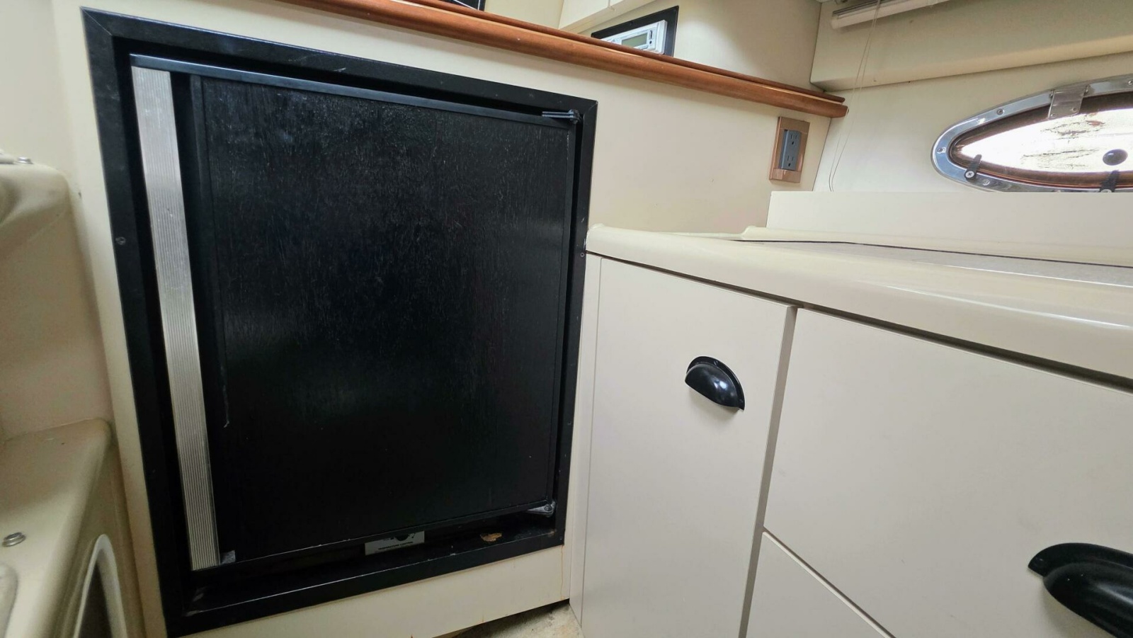 1999 Cruisers Yachts 3375 Esprit 33