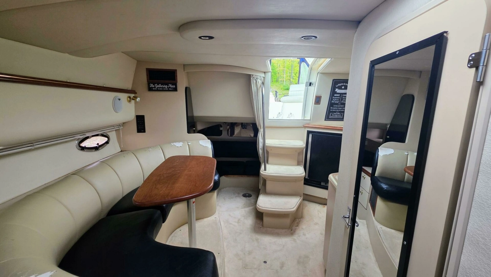 1999 Cruisers Yachts 3375 Esprit 33