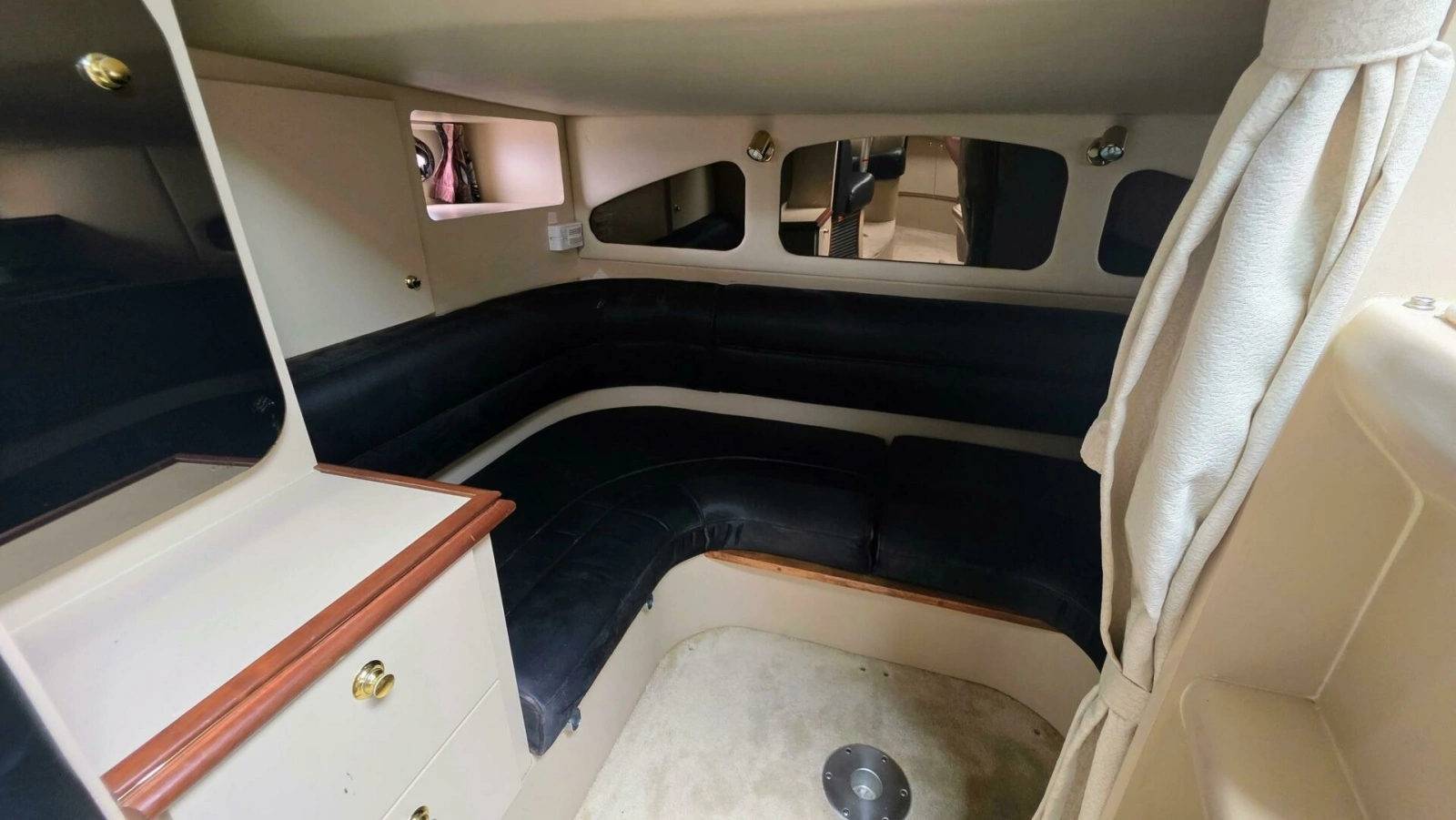 1999 Cruisers Yachts 3375 Esprit 33