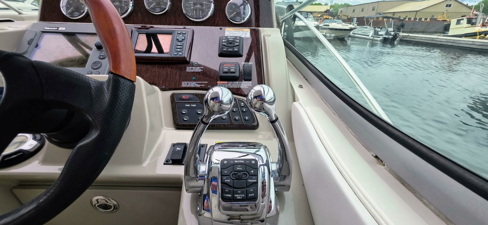 2009 Sea Ray 310 Sundancer 31