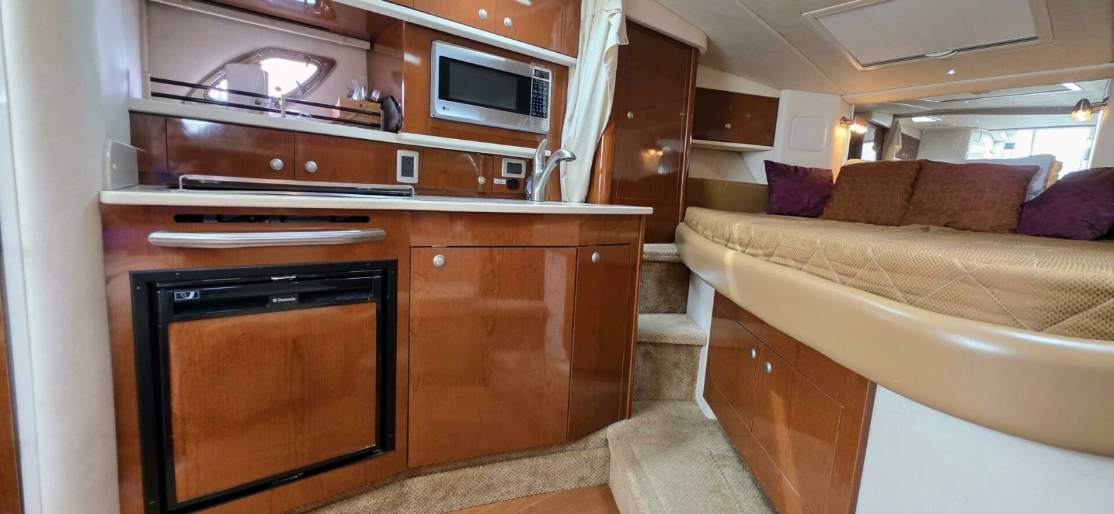 2009 Sea Ray 310 Sundancer 31
