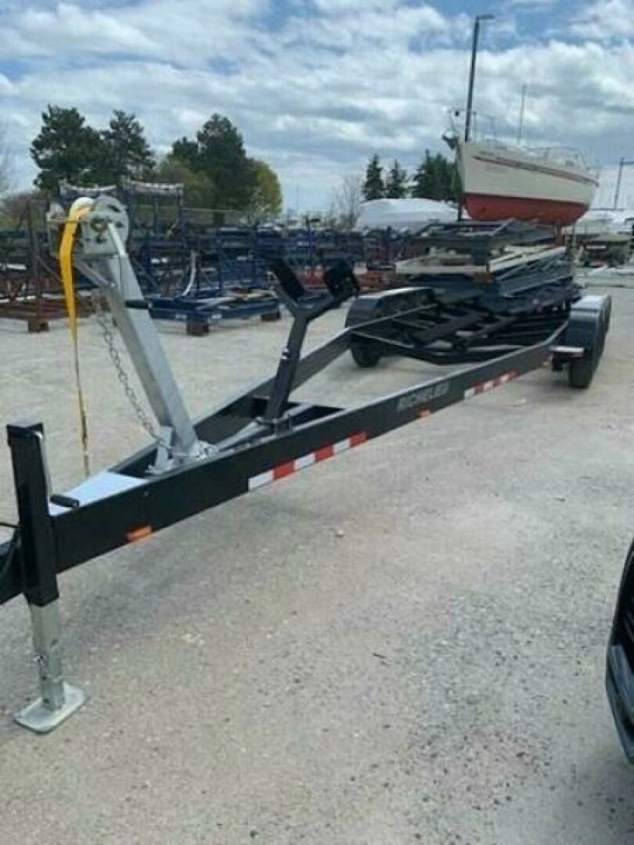 2017 Formula 310SS 31