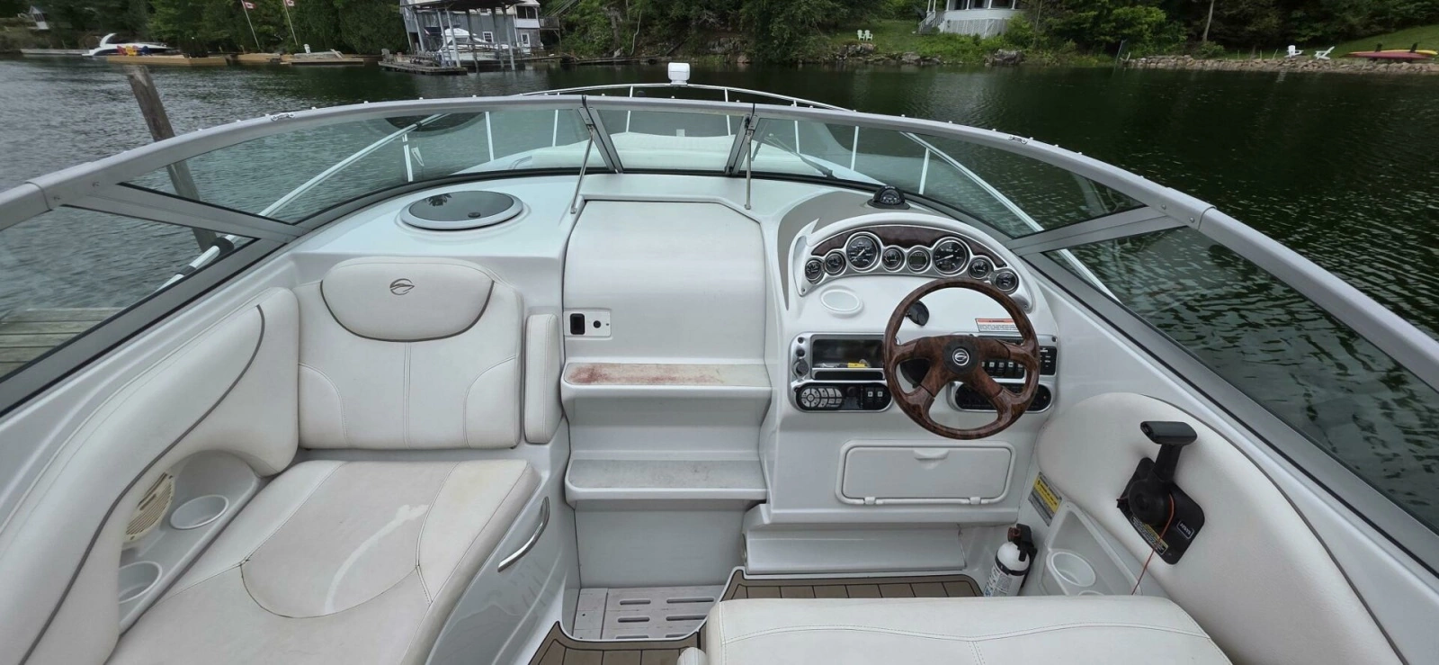 2005 Crownline 250CR 25