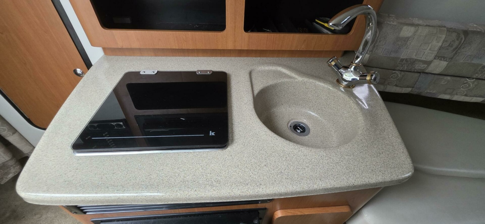 2005 Crownline 250CR 25