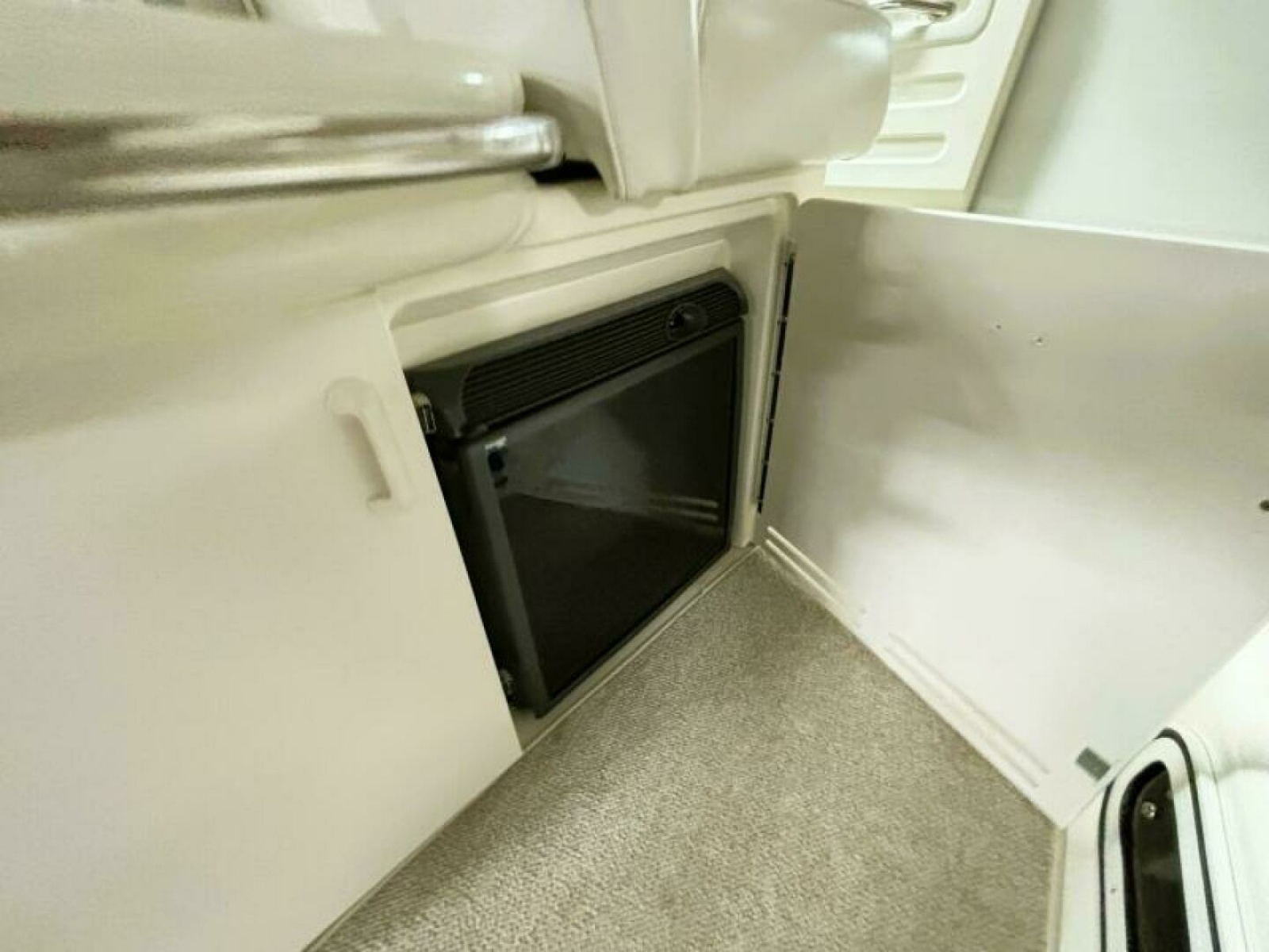 1995 Sea Ray 370 Sundancer 37