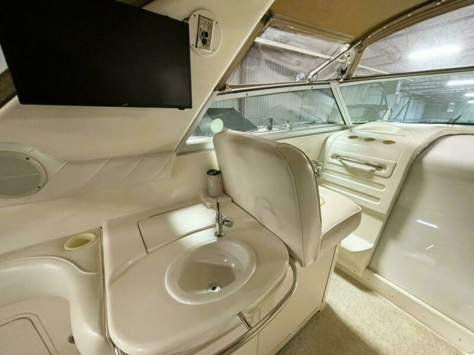 1995 Sea Ray 370 Sundancer 37