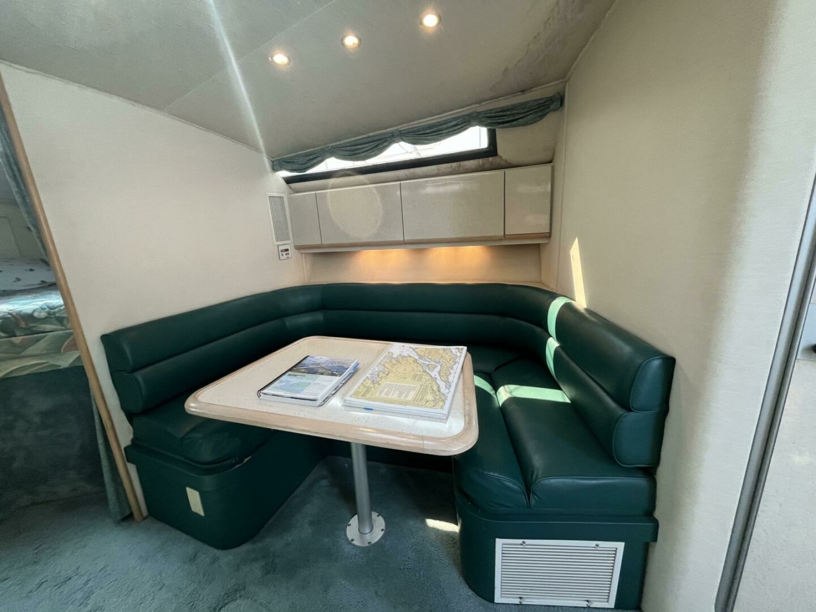 1995 Wellcraft 3600 Martinique 36