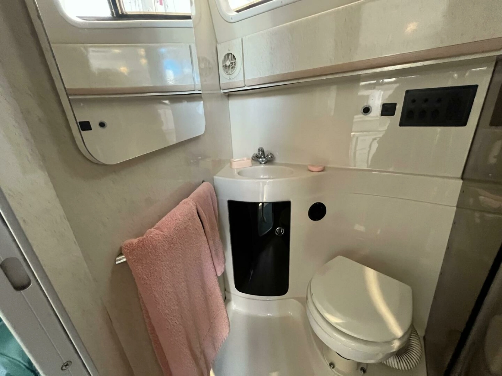 1995 Wellcraft 3600 Martinique 36