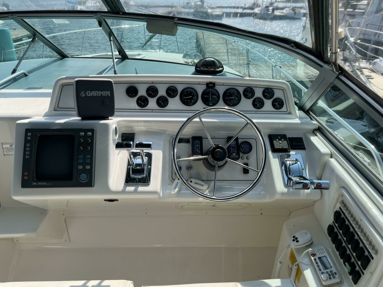1995 Wellcraft 3600 Martinique 36
