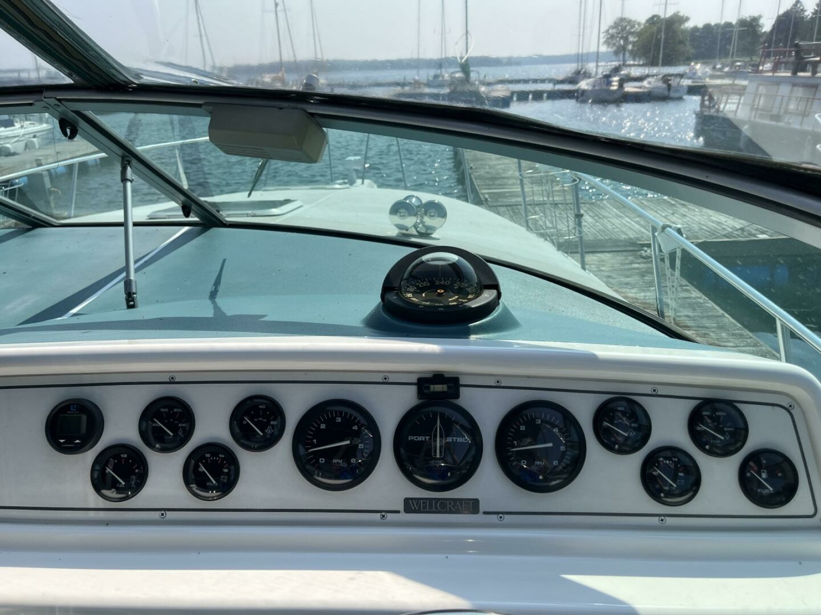 1995 Wellcraft 3600 Martinique 36