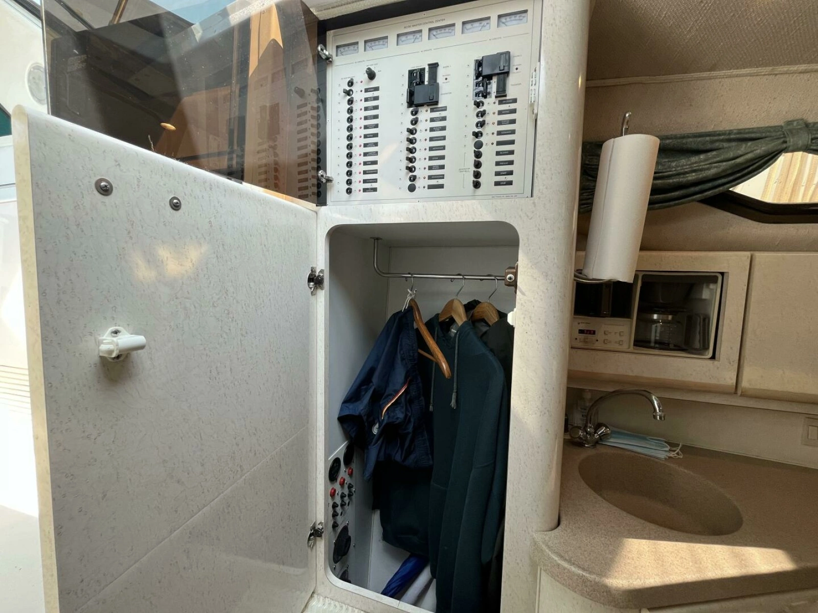 1995 Wellcraft 3600 Martinique 36