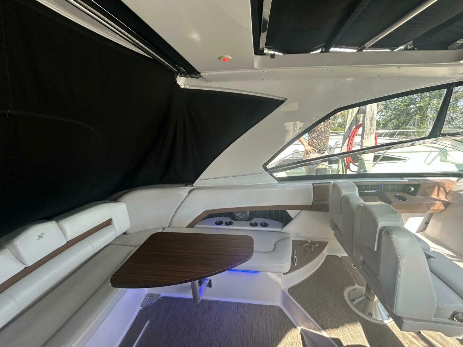 2017 Four Winns H350 35