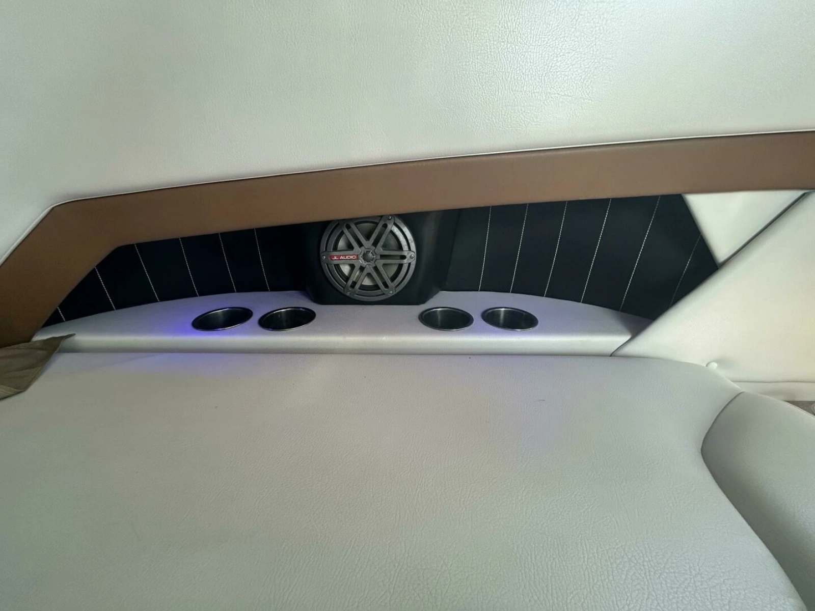 2017 Four Winns H350 35