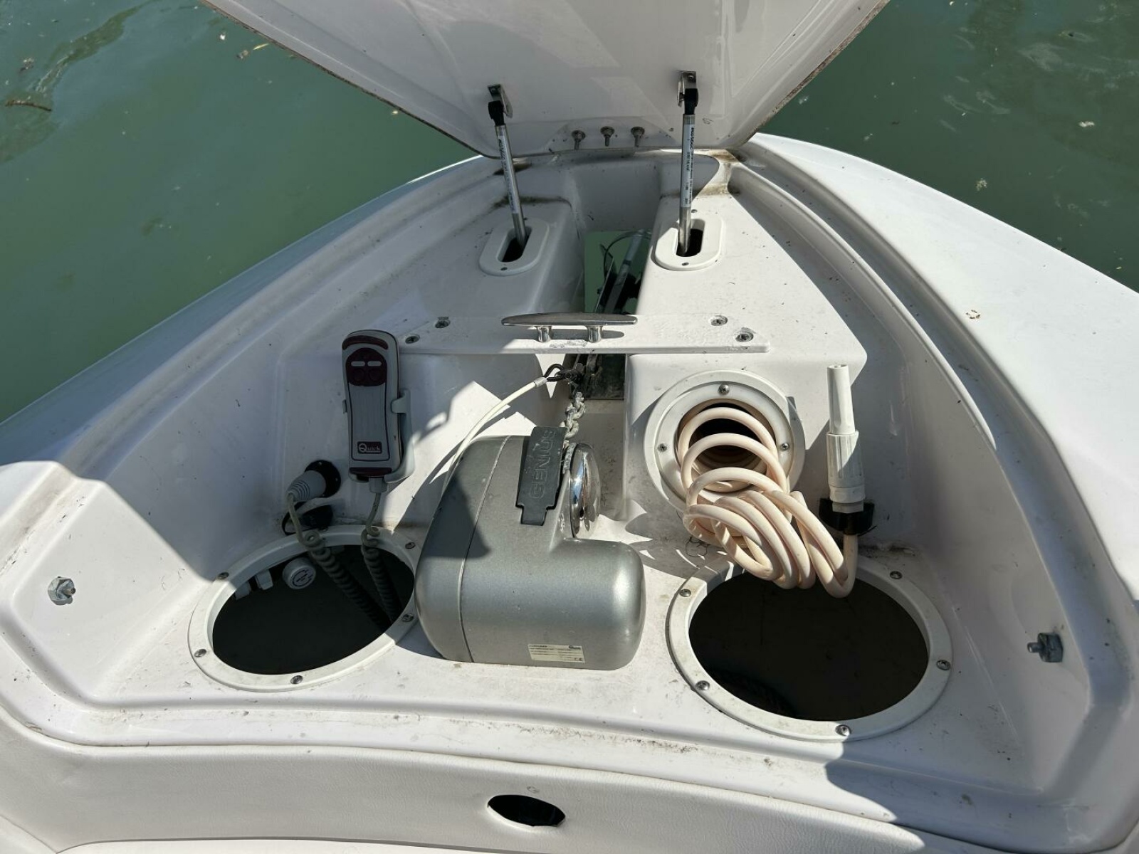 2017 Four Winns H350 35